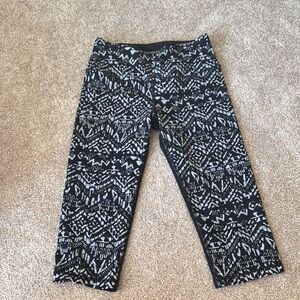 VSX Sport Black and White Patterned Capri Leggings